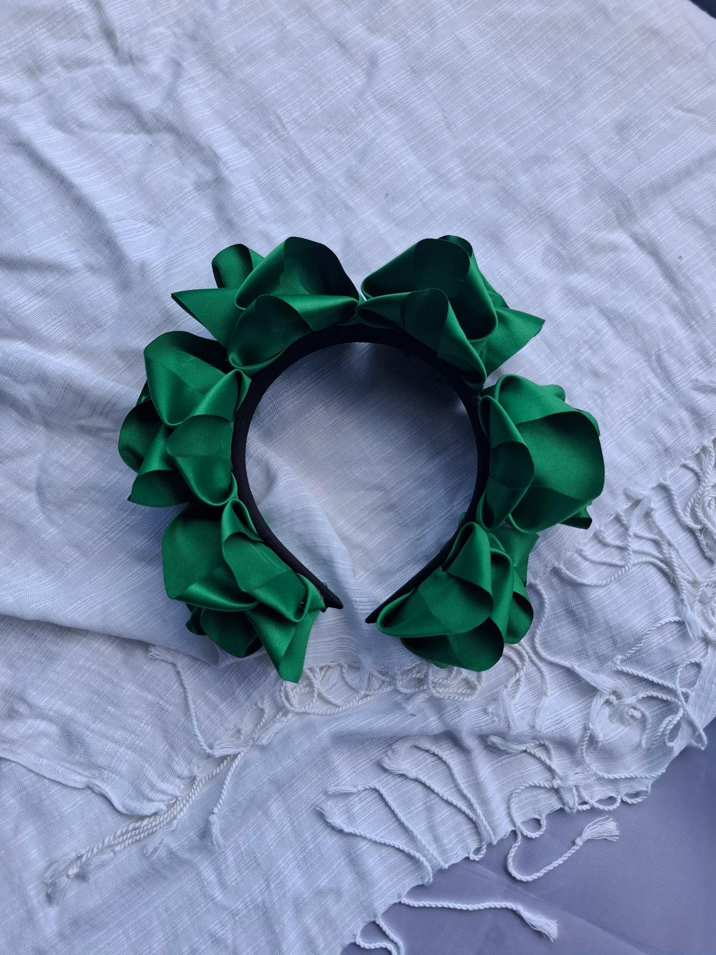 Diadema Artesanal de Rosas Grandes.