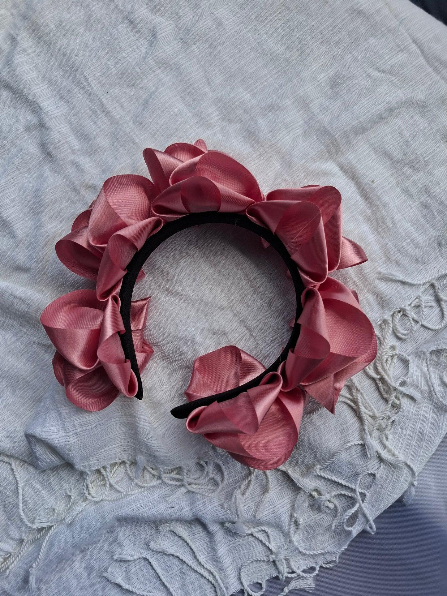 Diadema Artesanal de Rosas Grandes.