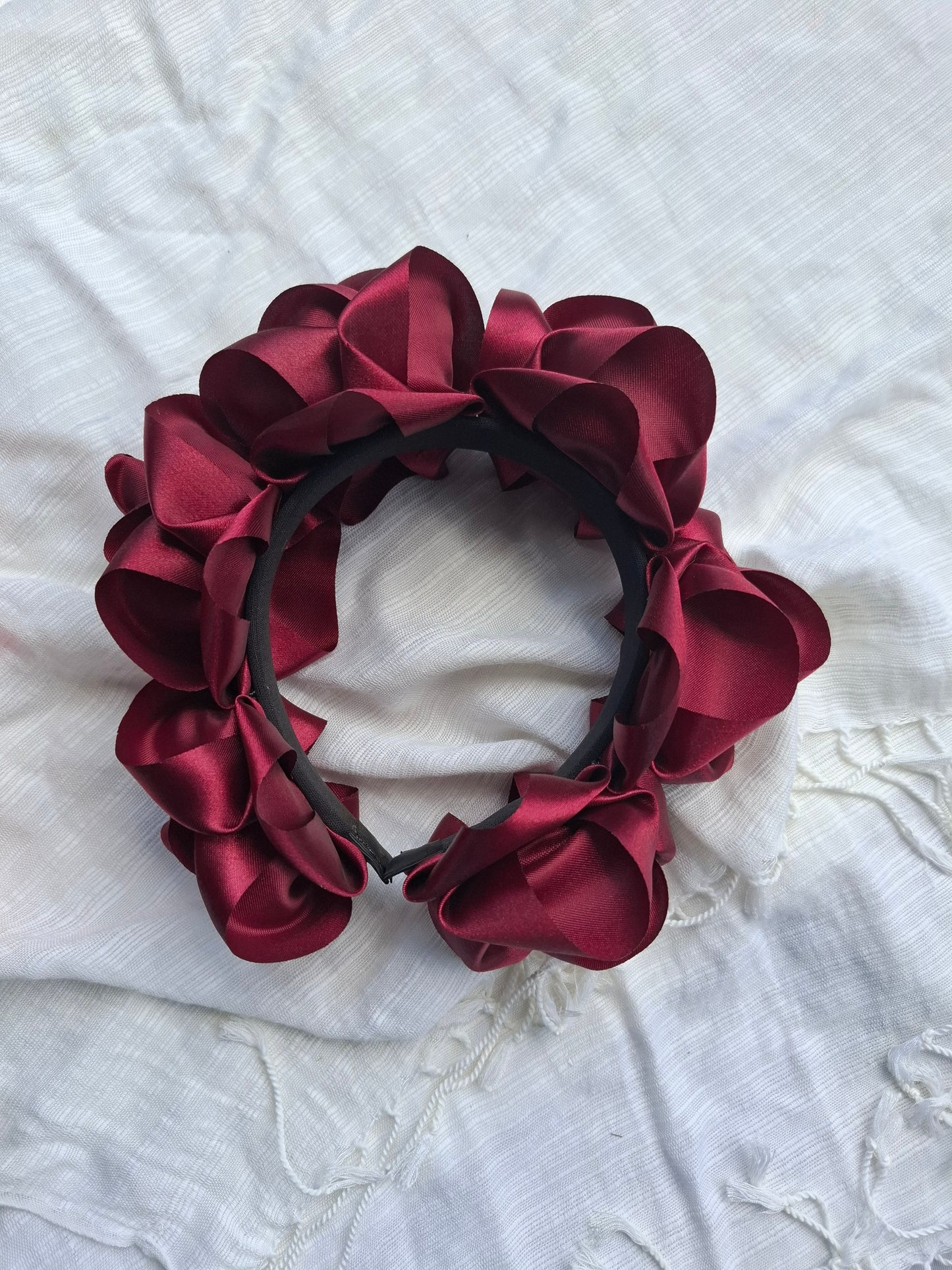 Diadema Artesanal de Rosas Grandes.