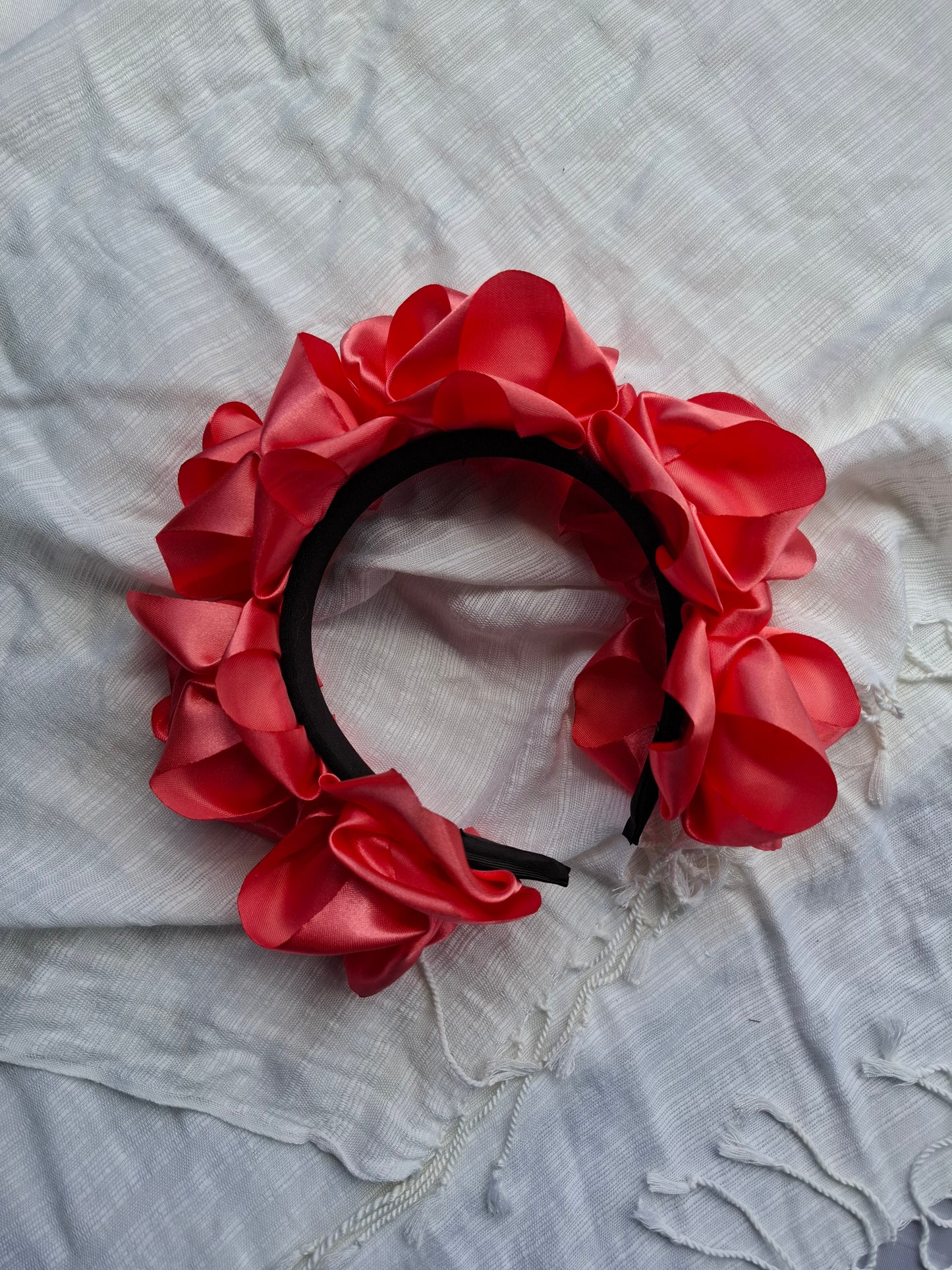 Diadema Artesanal de Rosas Grandes.