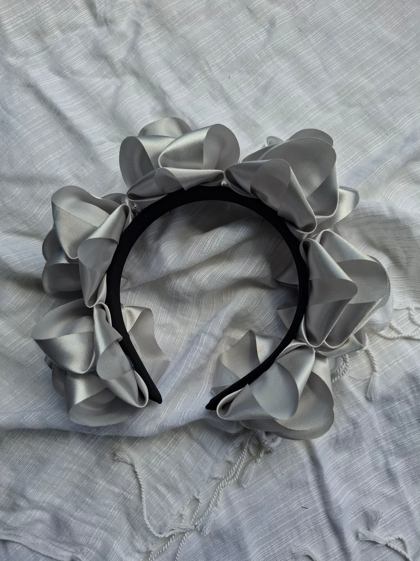 Diadema Artesanal de Rosas Grandes.