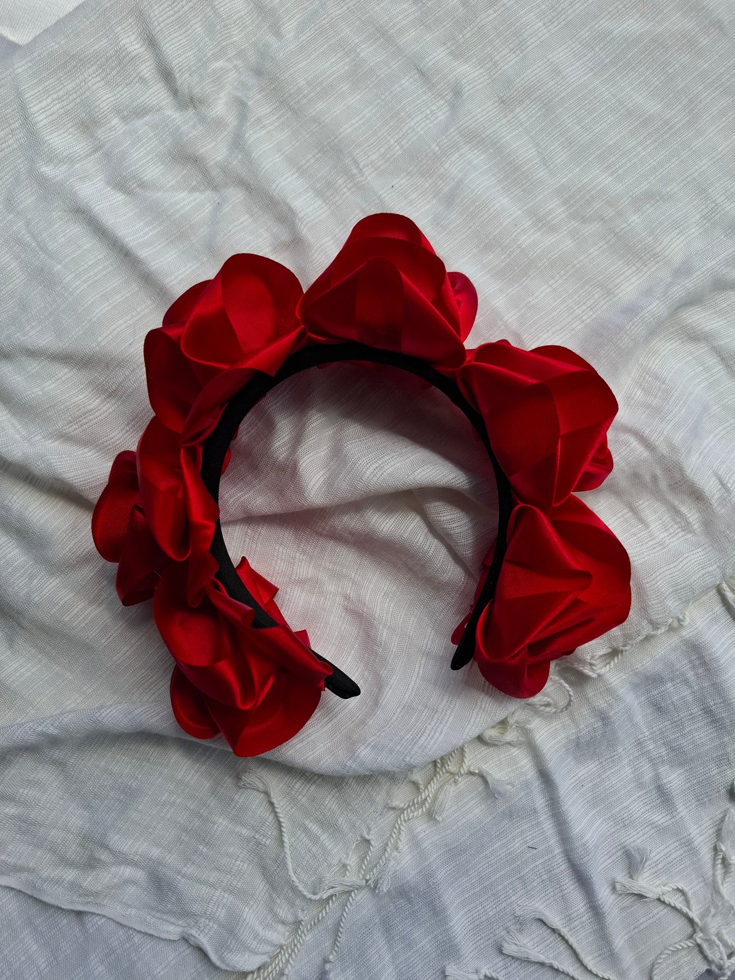 Diadema Artesanal de Rosas Grandes.