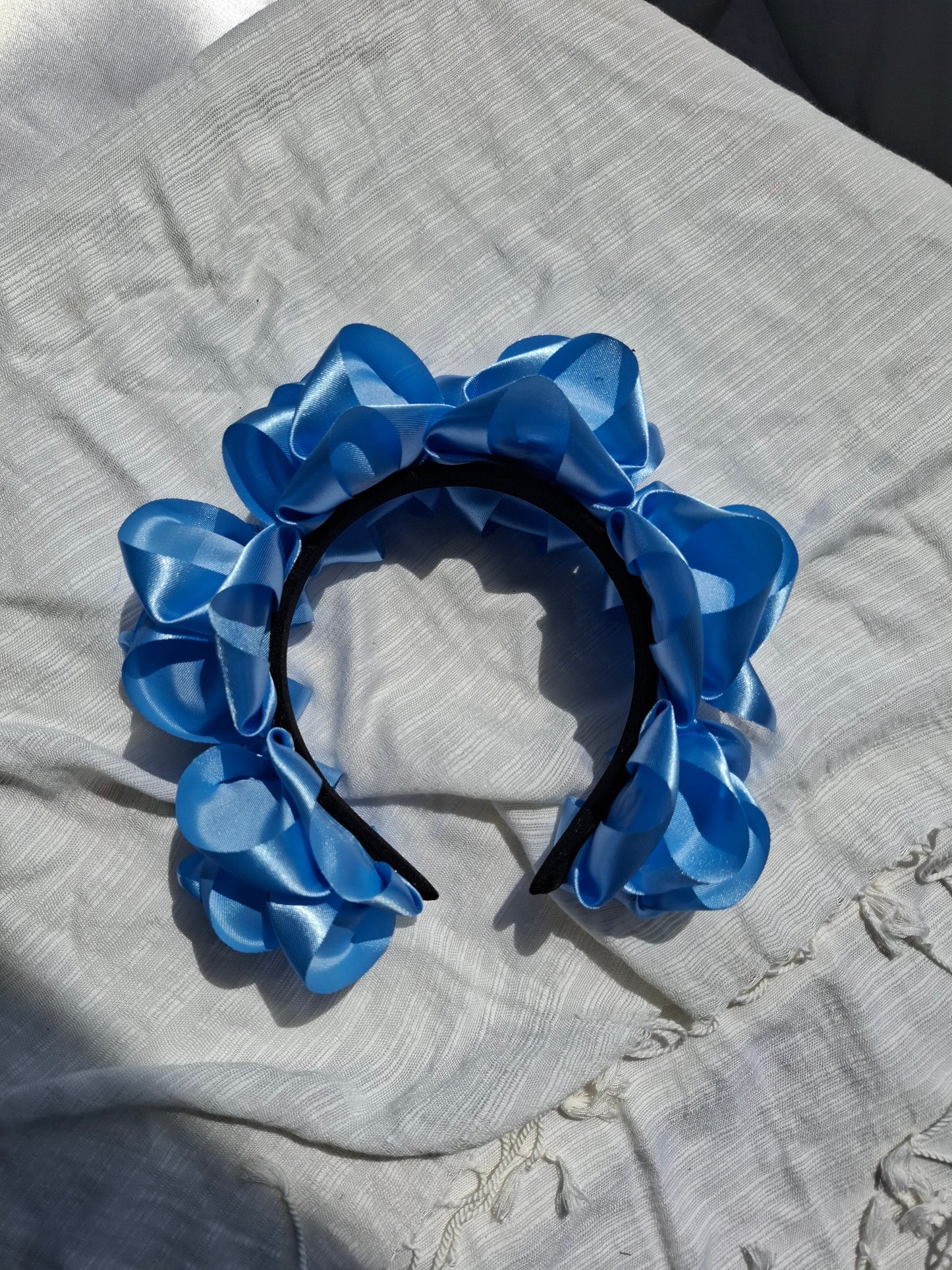 Diadema Artesanal de Rosas Grandes.