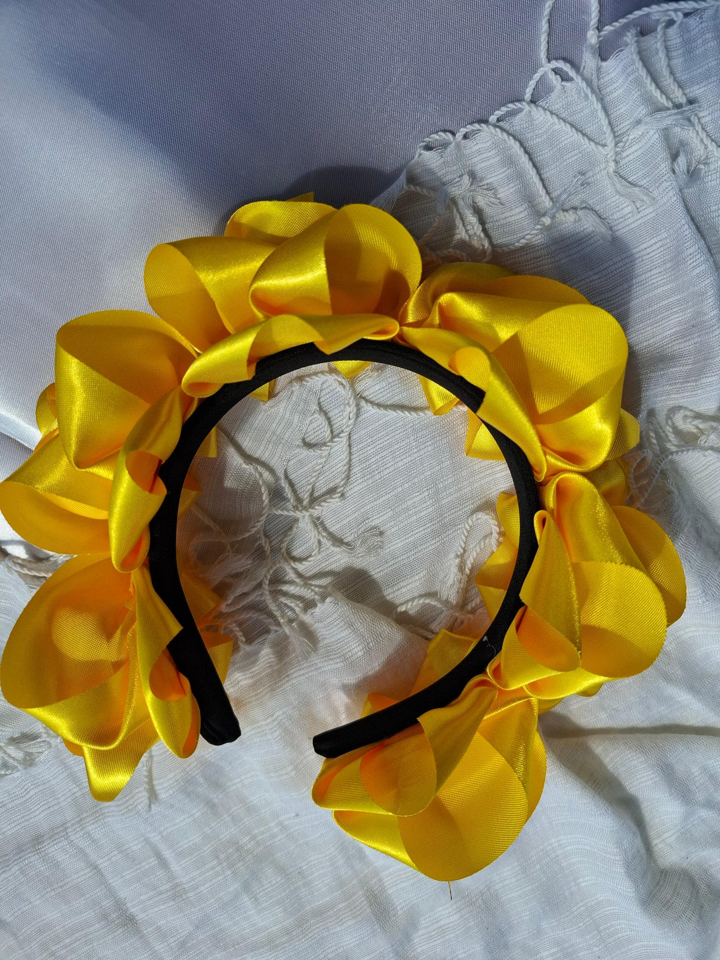 Diadema Artesanal de Rosas Grandes.