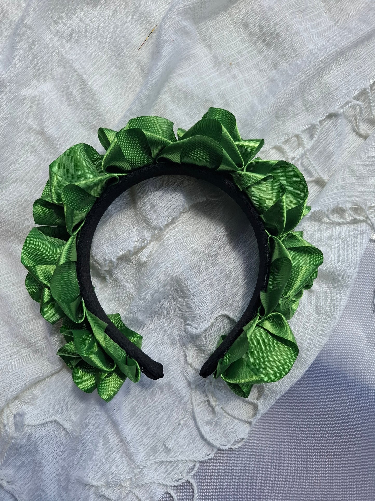 Diadema Artesanal de Rosas Chicas.