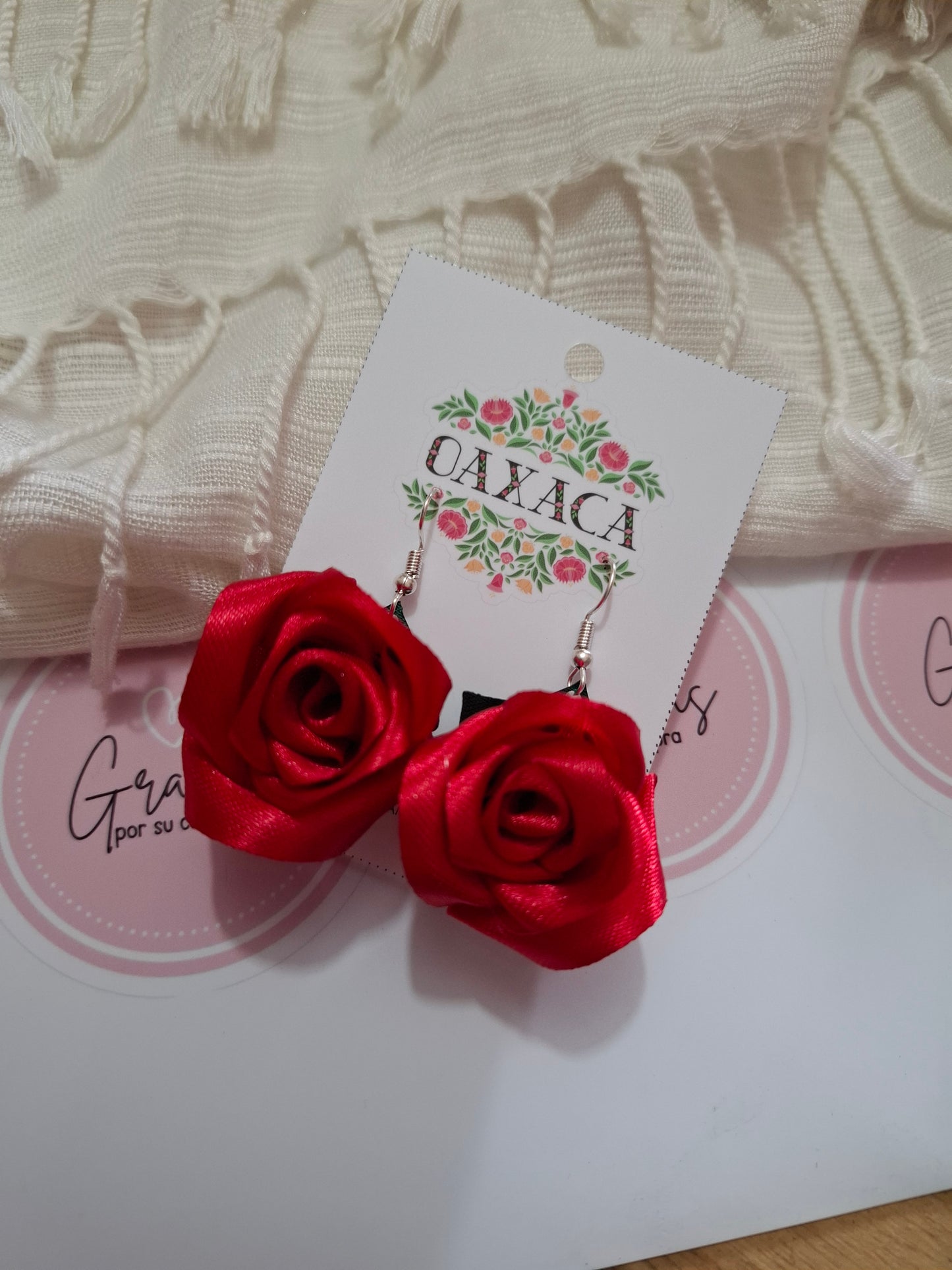 Aretes de Rosas de Listón