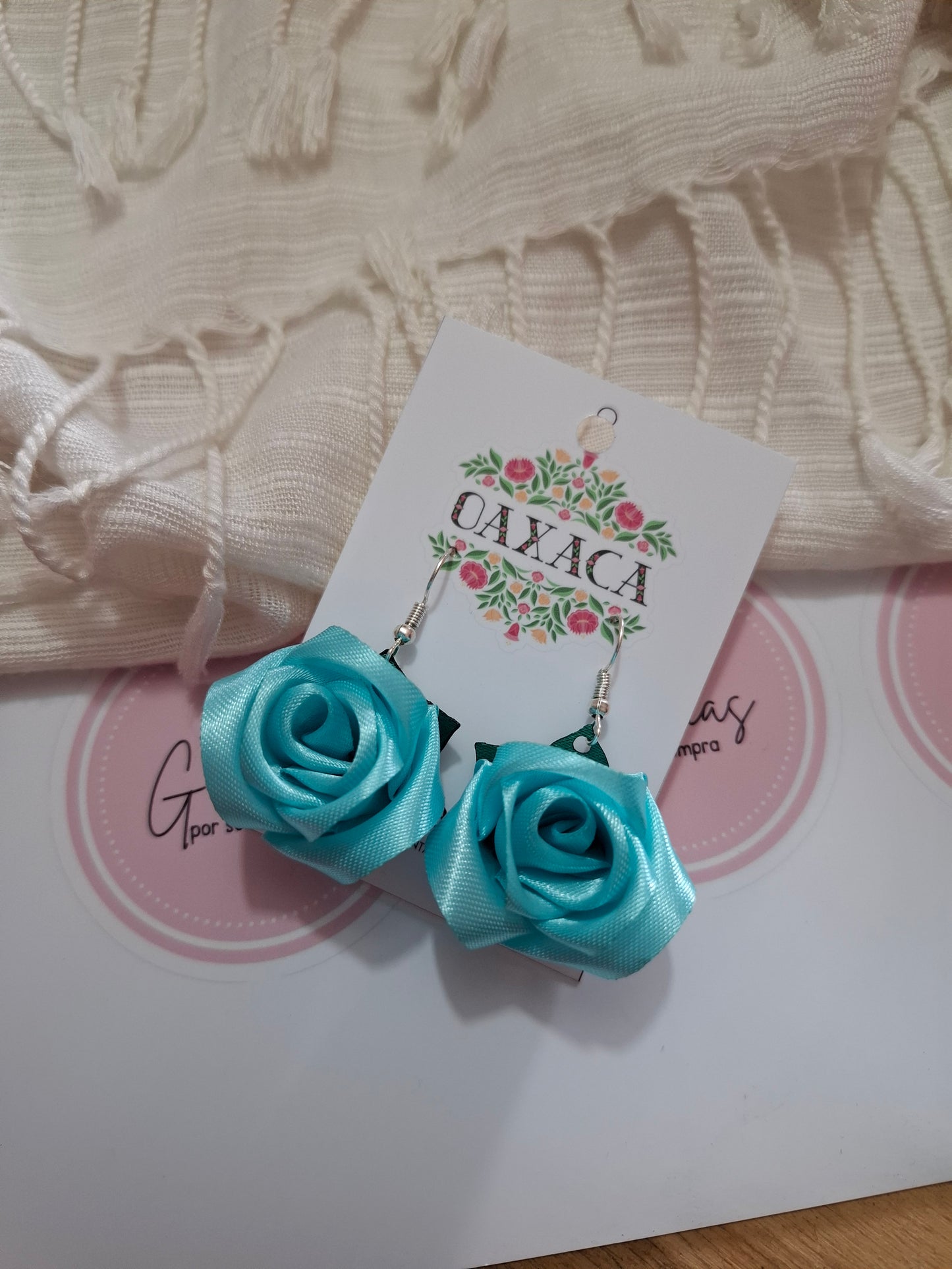 Aretes de Rosas de Listón