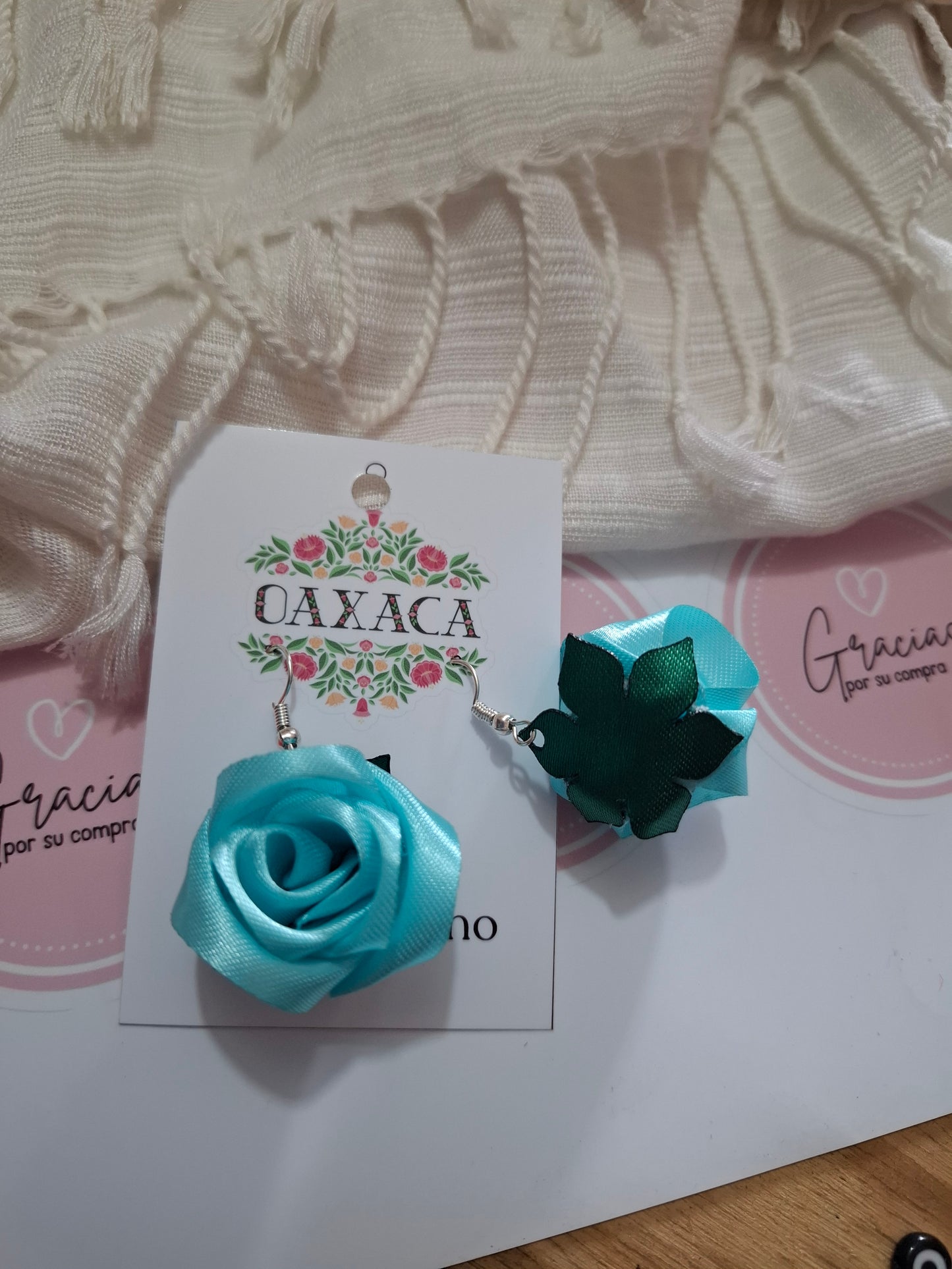 Aretes de Rosas de Listón