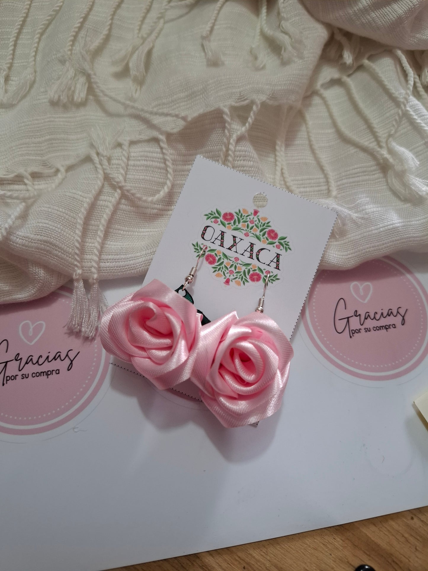 Aretes de Rosas de Listón