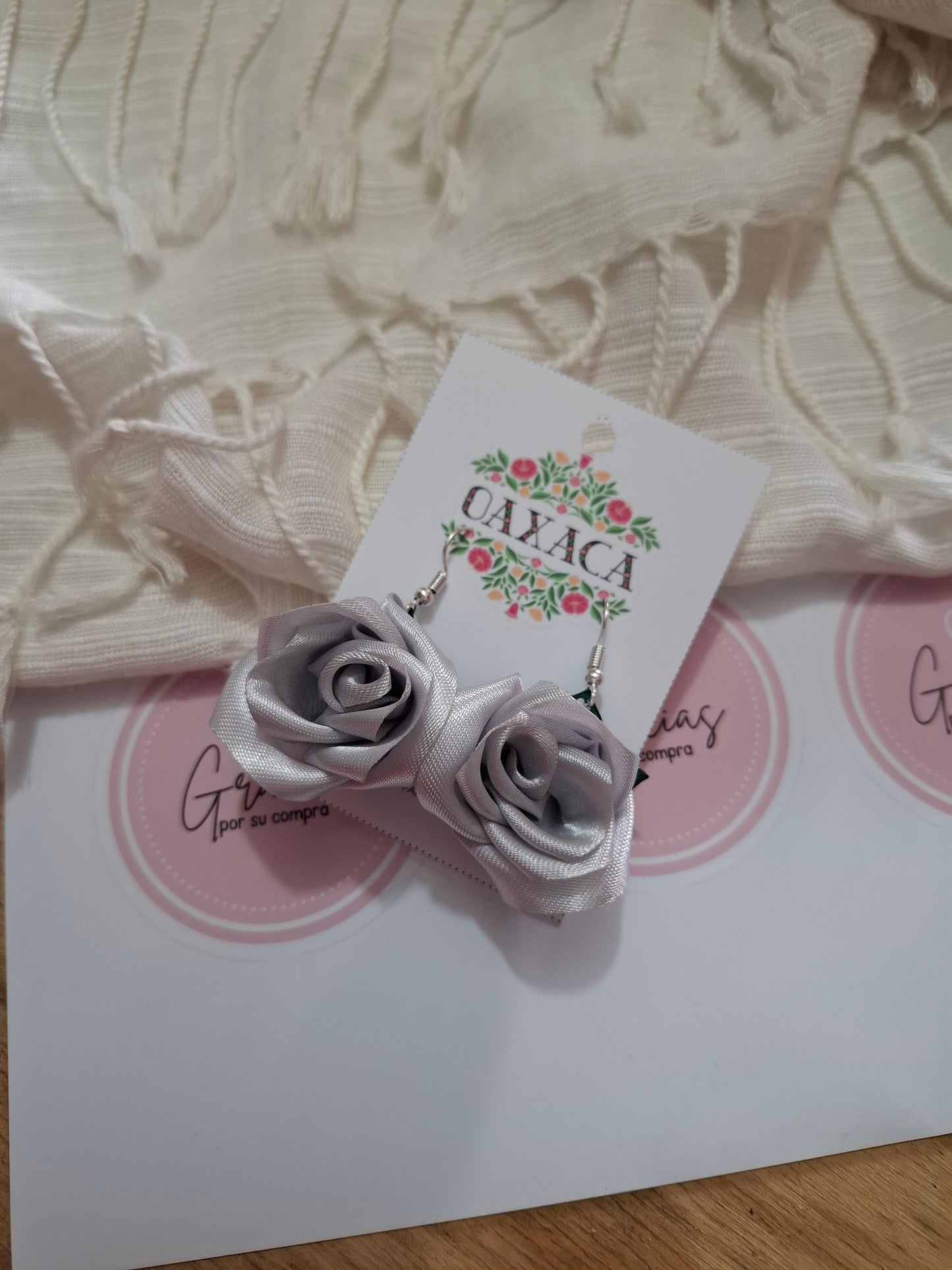 Aretes de Rosas de Listón