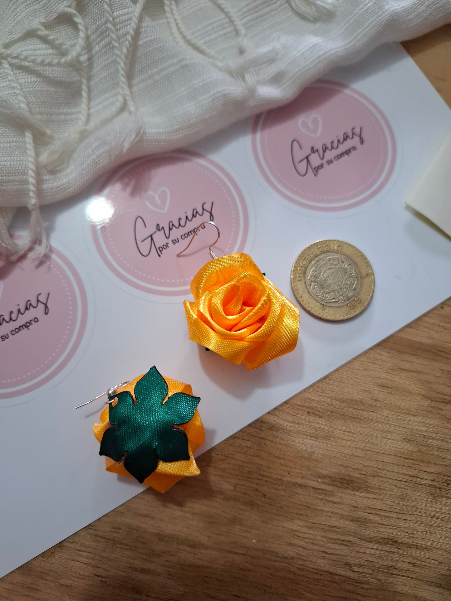 Aretes de Rosas de Listón